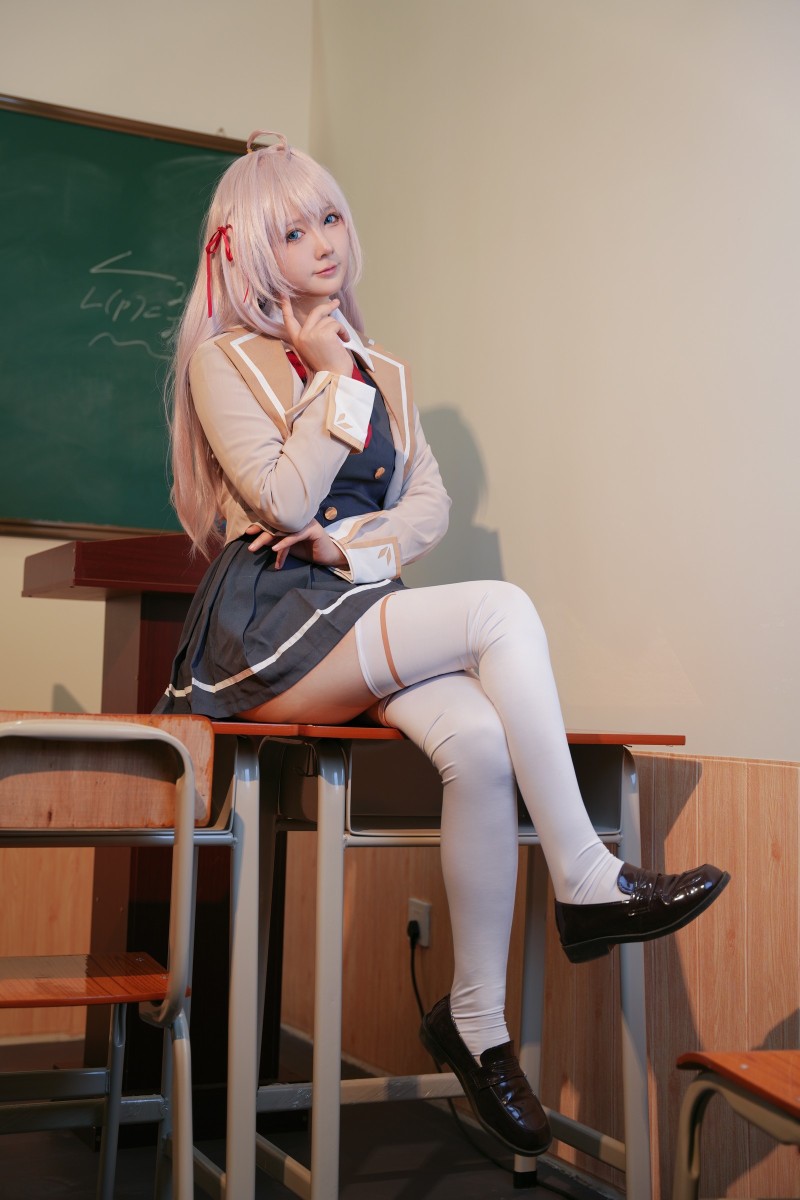 喜欢爱理吗写真集：邻座艾莉同学俄语羞涩系列高清套图（30P-136.1M）插图