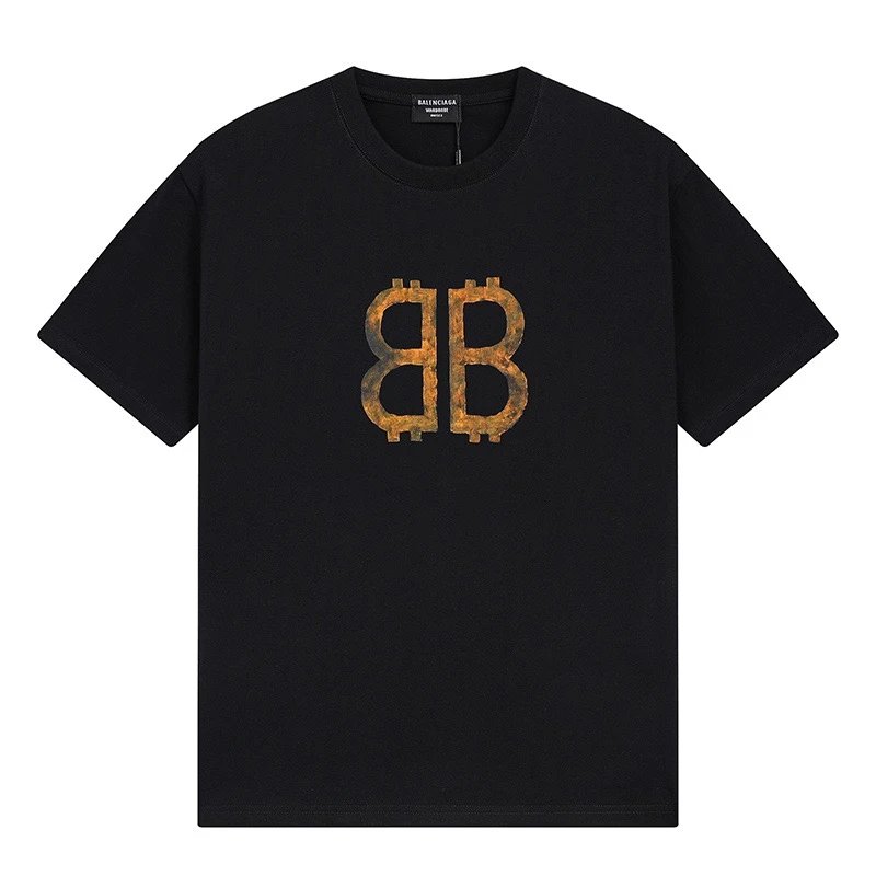 Balenciaga Balenciaga Tee — T-shirt and Shorts find on BoonBuy Finds