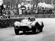 24 HEURES DU MANS YEAR BY YEAR PART ONE 1923-1969 - Page 33 54lm14-E-Type-Tony-Rolt-Duncan-Hamilton-1