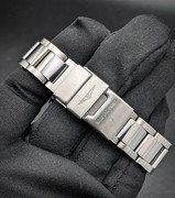 PXL 20260213 040543876 PORTRAIT ORIGINAL