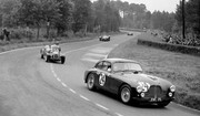 24 HEURES DU MANS YEAR BY YEAR PART ONE 1923-1969 - Page 24 51lm24-Aston-Martin-DB-2-Reg-Parnell-David-Hampshire