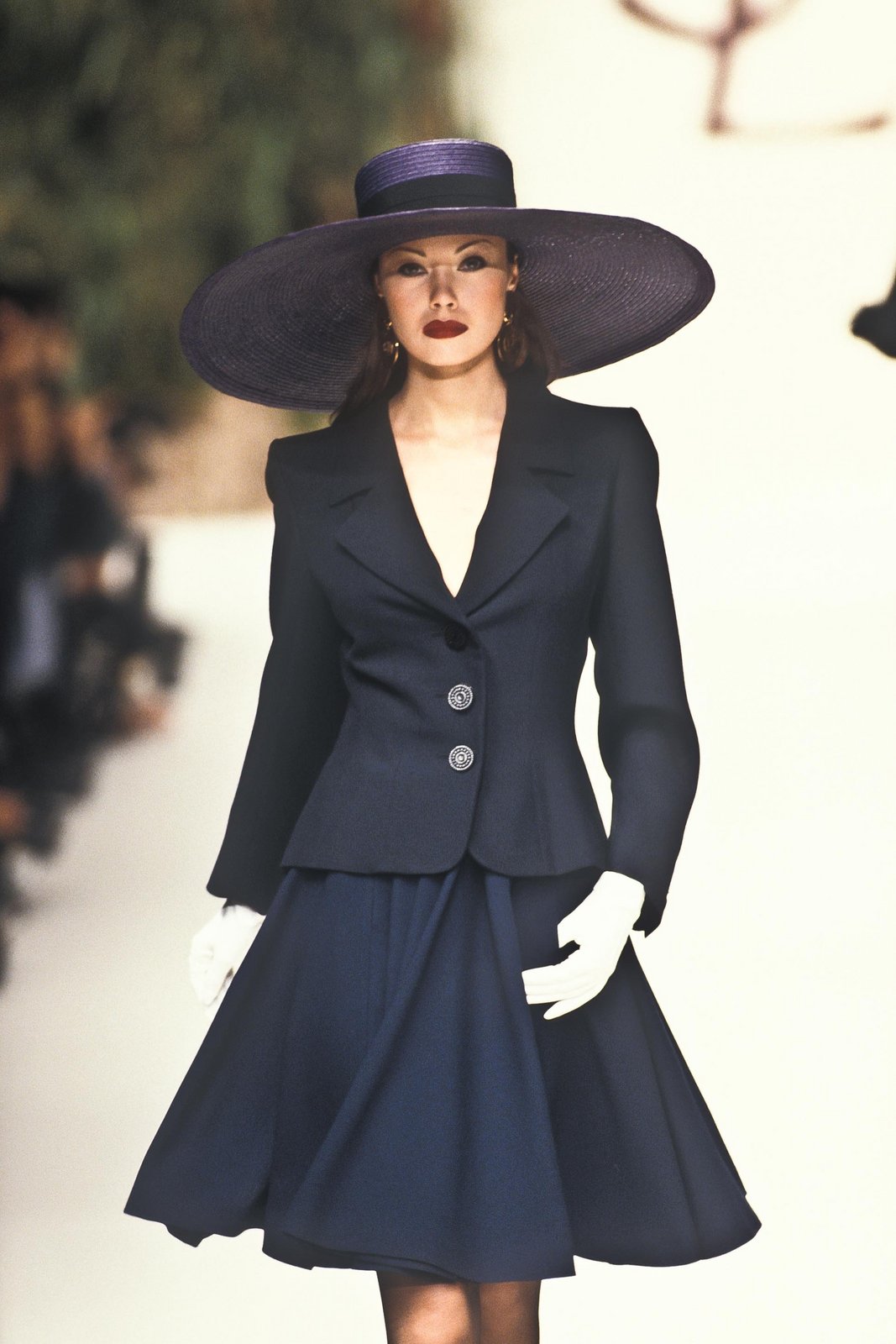 Fashion Classic: Yves Saint Laurent Spring/Summer 1995 | Page 2 ...