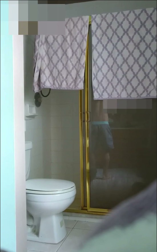 [Image: Voyeur46165134934.jpg]