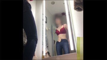 [Image: Voyeur12975155730.jpg]
