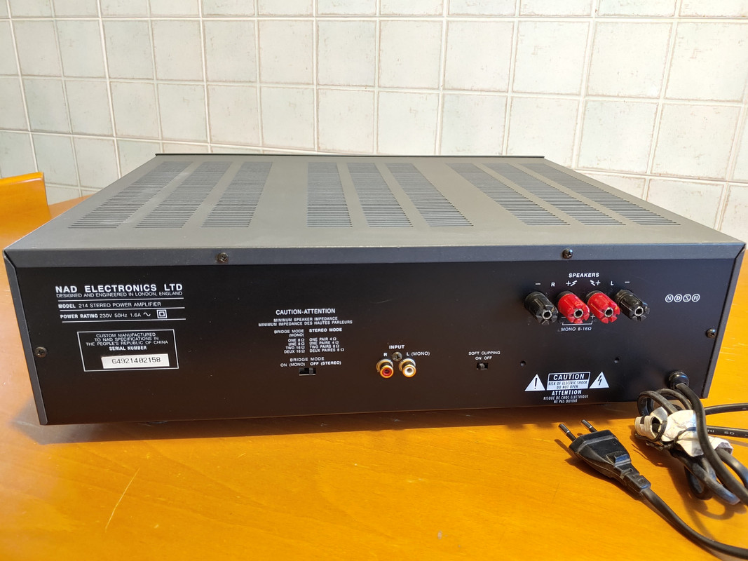 NAD 214 Amplificatore finale (3)