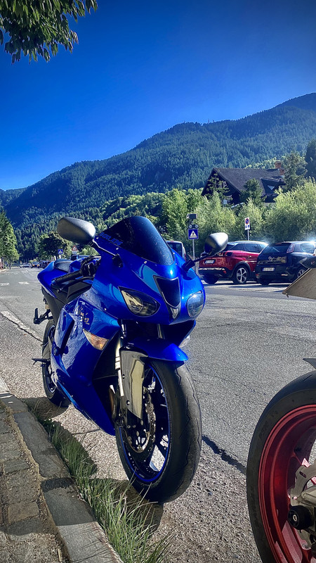 12892832-4512-49DE-A93F-FDF3BAC4EEE7