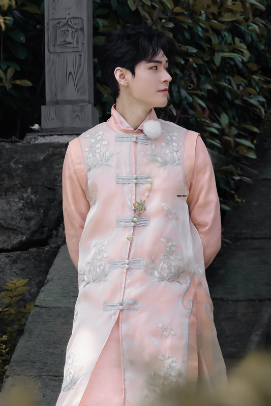 006CT39Tly1hdd4e27ur9j31e923d1kx