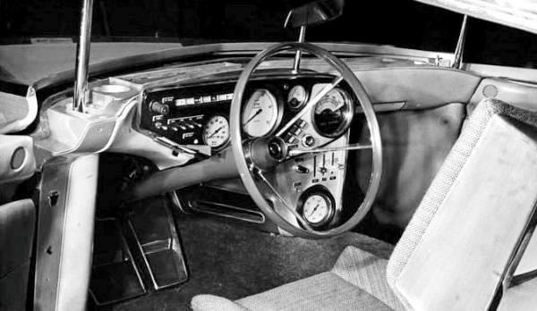 1956 Chrysler turbine car 1961-Chrysler-Turboflite-driver-seat