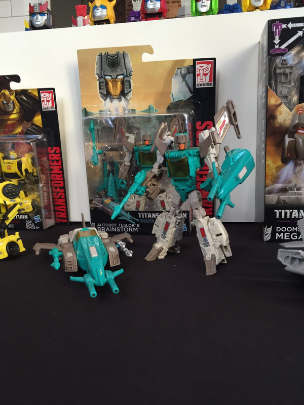 Titans-Return-Brainstorm-single-pack
