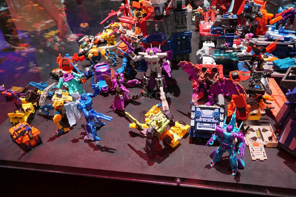 SDCC2016-Transformers-Titans-Return-045