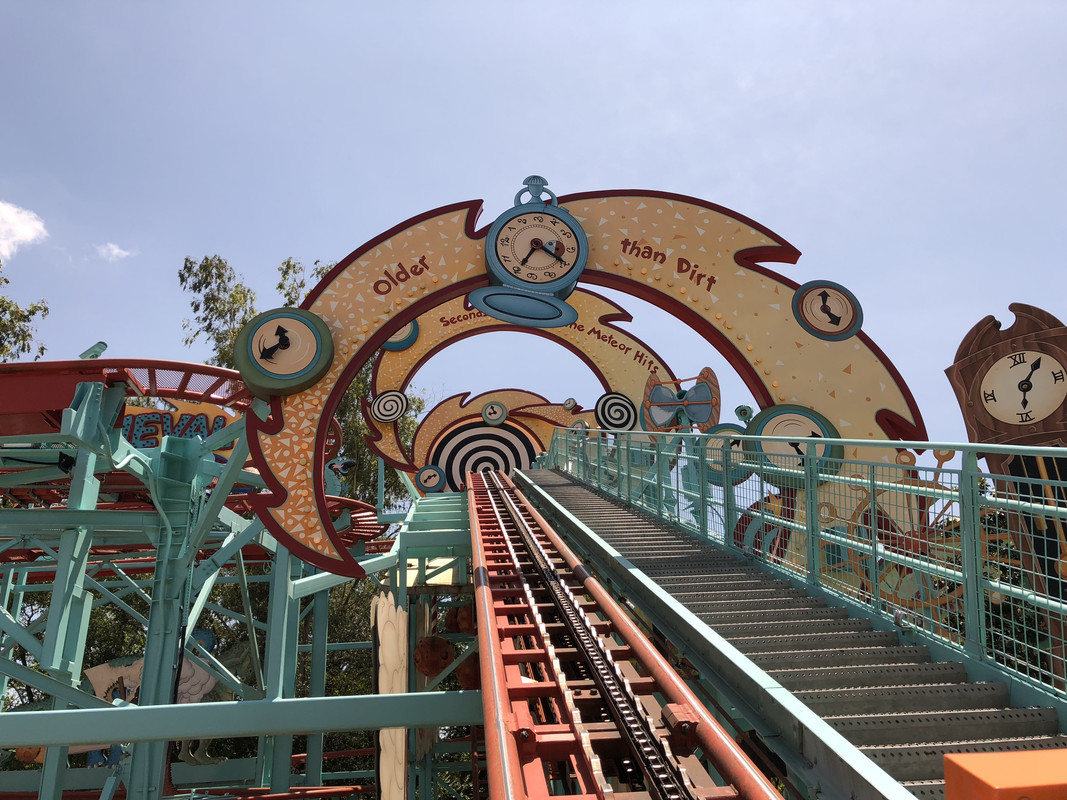 6CF032D7-7E41-4F1E-ADB5-6147349E6995