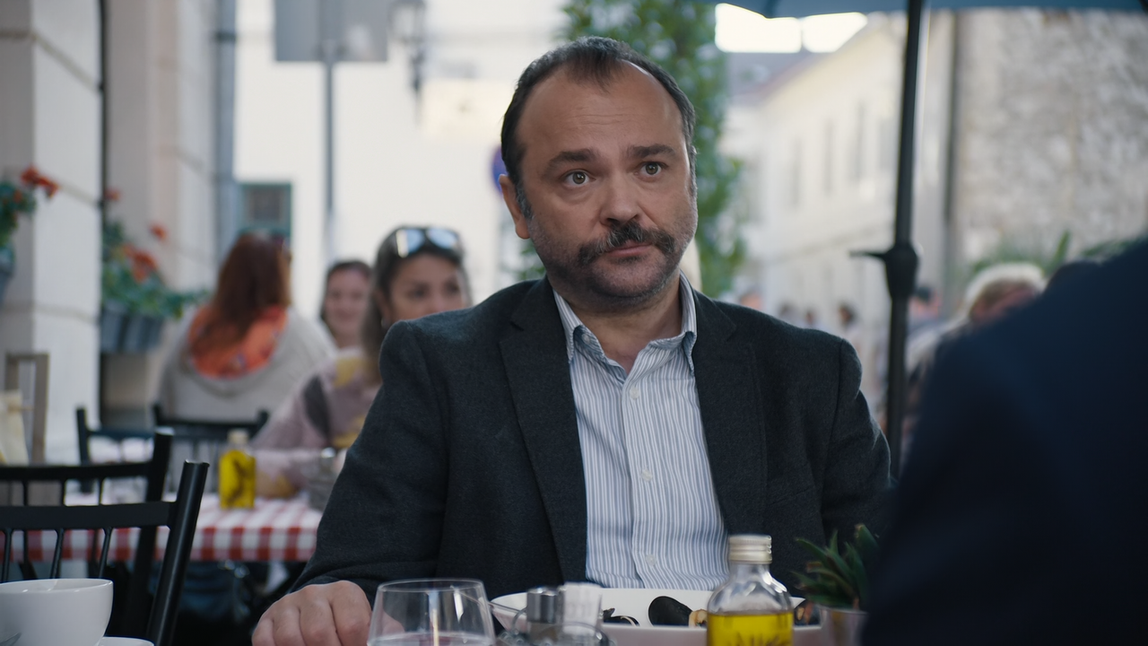 FBI.International.S01E01.Pilot.(3).1080p.10bit.AMZN.WEB-DL.DDP5.1.HEVC-Vyndros.mkv_snapshot_10.02_[2