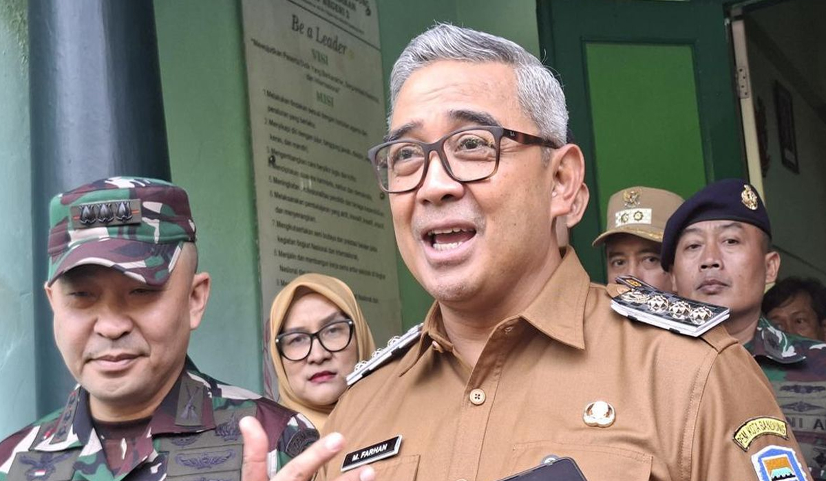 Khawatir Situasi Iran, Farhan Cek Data Warga Bandung Untuk Potensi Evakuasi Khawatir Situasi Iran, Farhan Cek Data Warga Bandung Untuk Potensi Evakuasi