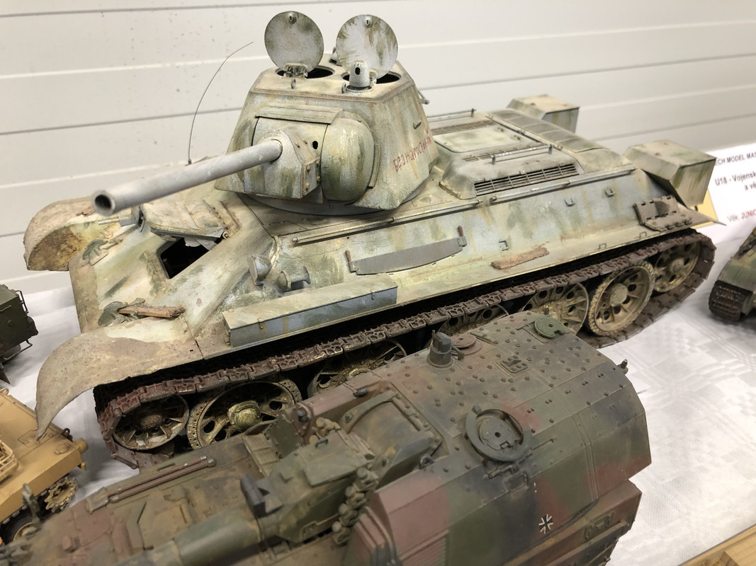 92F43E33-EE9A-46A5-9515-81DC6FA5783C