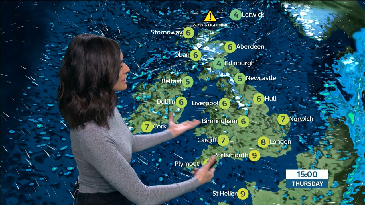 ITV Lunchtime News_20220224_13301355.ts_snapshot_22.24.007