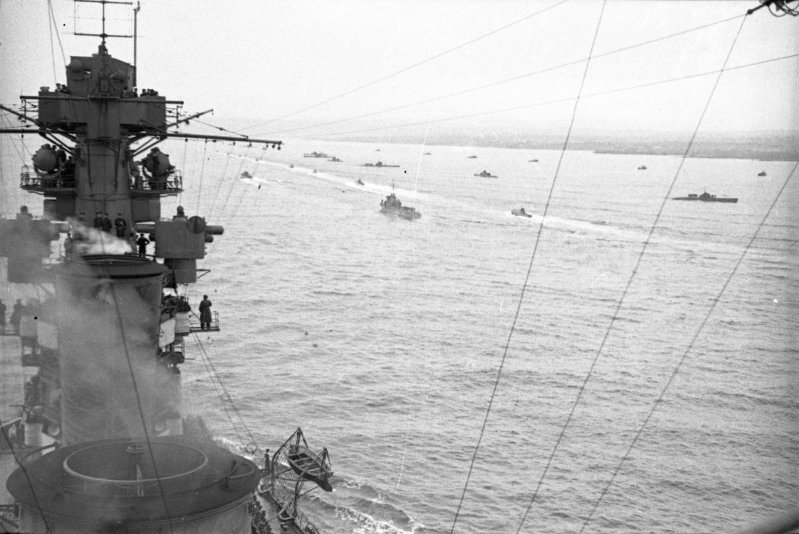 Возвращение эскадры ЧФ из Поти в Севастополь.