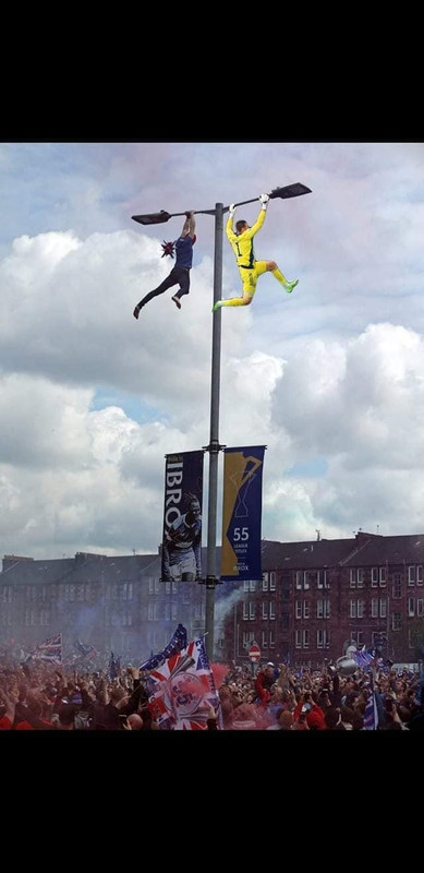 2FDABE27-CD52-40C3-8BAA-734EC021AB0B