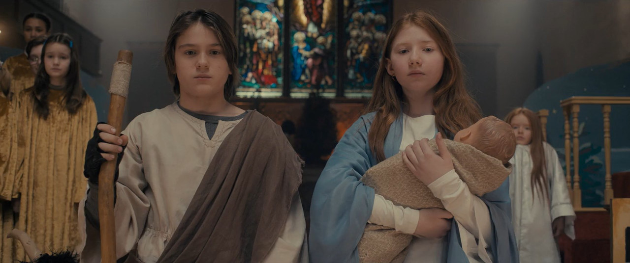 The Best Christmas Pageant Ever 2024 WebRip [Hindi + Tamil + Telugu + English] 480p, 720p ESub Screenshot
