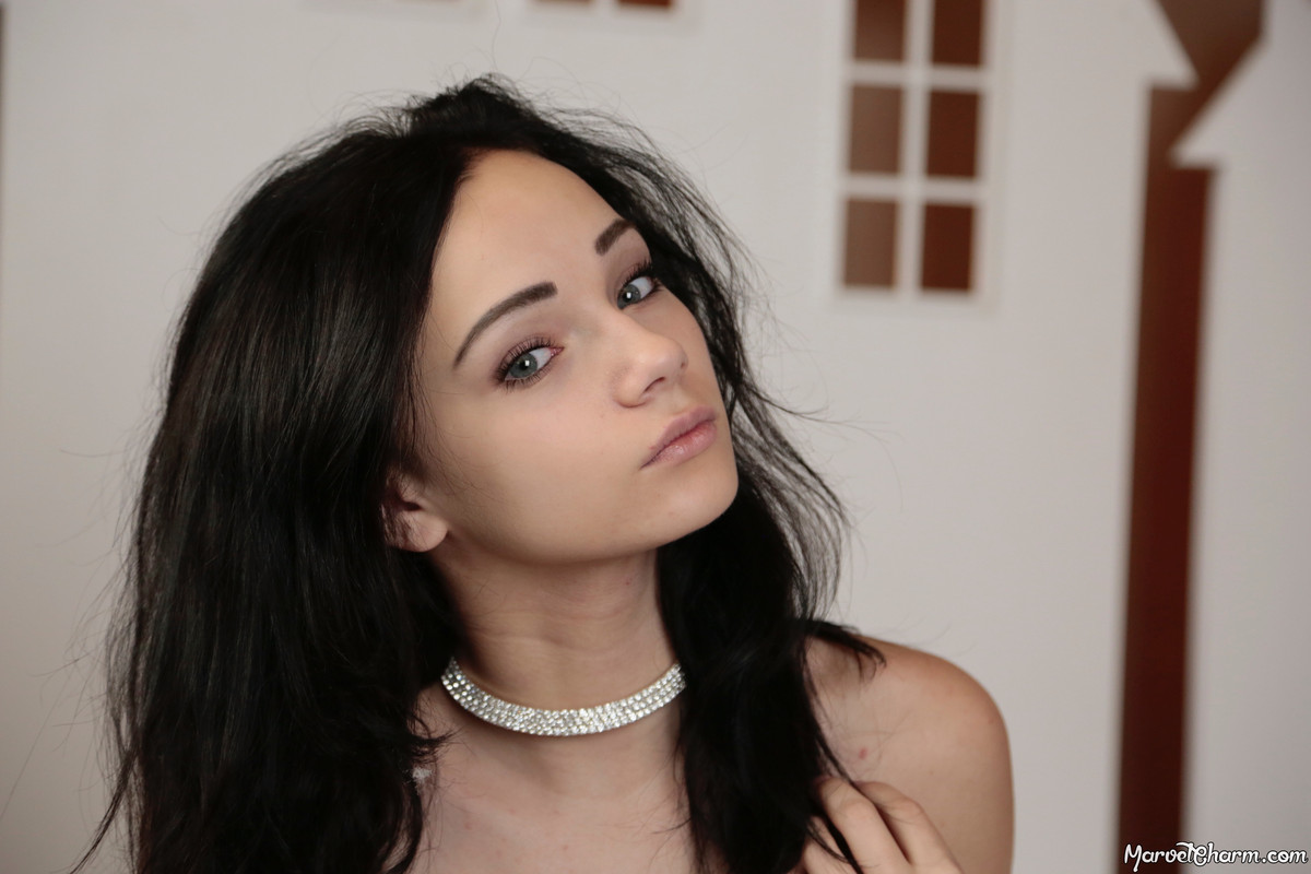 MarvelCharm_Karina-Late-Gift-144