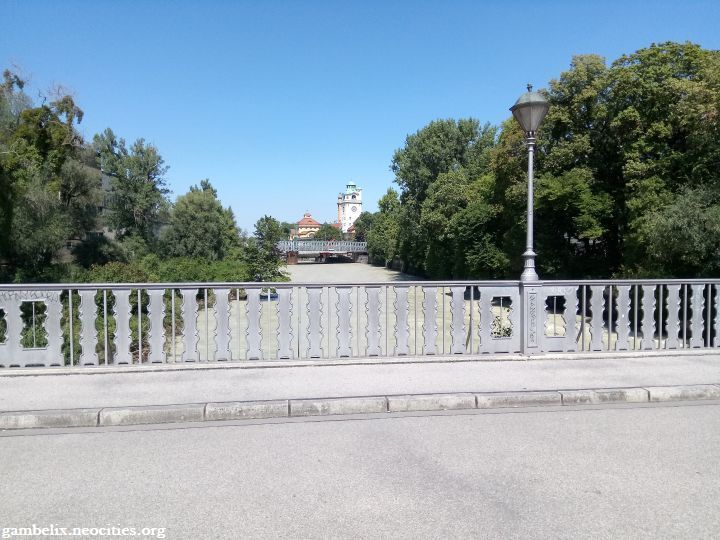 Munich-Dt-Museum-Bridge-MVB-720-TXT