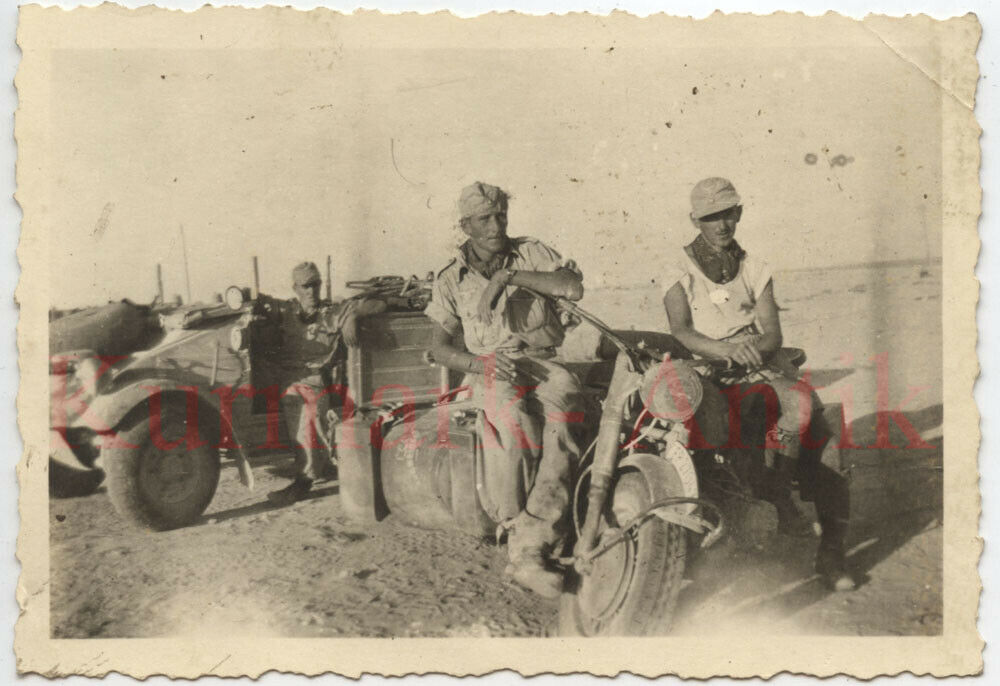 Foto Wehrmacht DAK Afrika PKW VW Kübel Typ 82 Motorrad Krad Embl