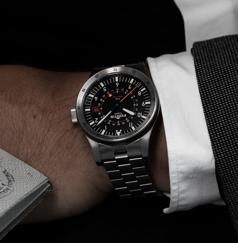 C9DE3434-7BCF-4691-B270-C49E5A3A6E4C