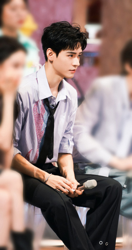 006DurXoly1hh5dxls8taj31o435fkjn