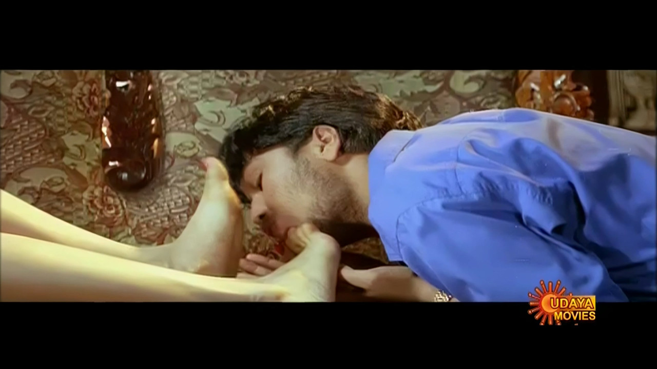 Durga Shetty Hot Song 1 SDTV Enhance.mp4_20240707_205936.633