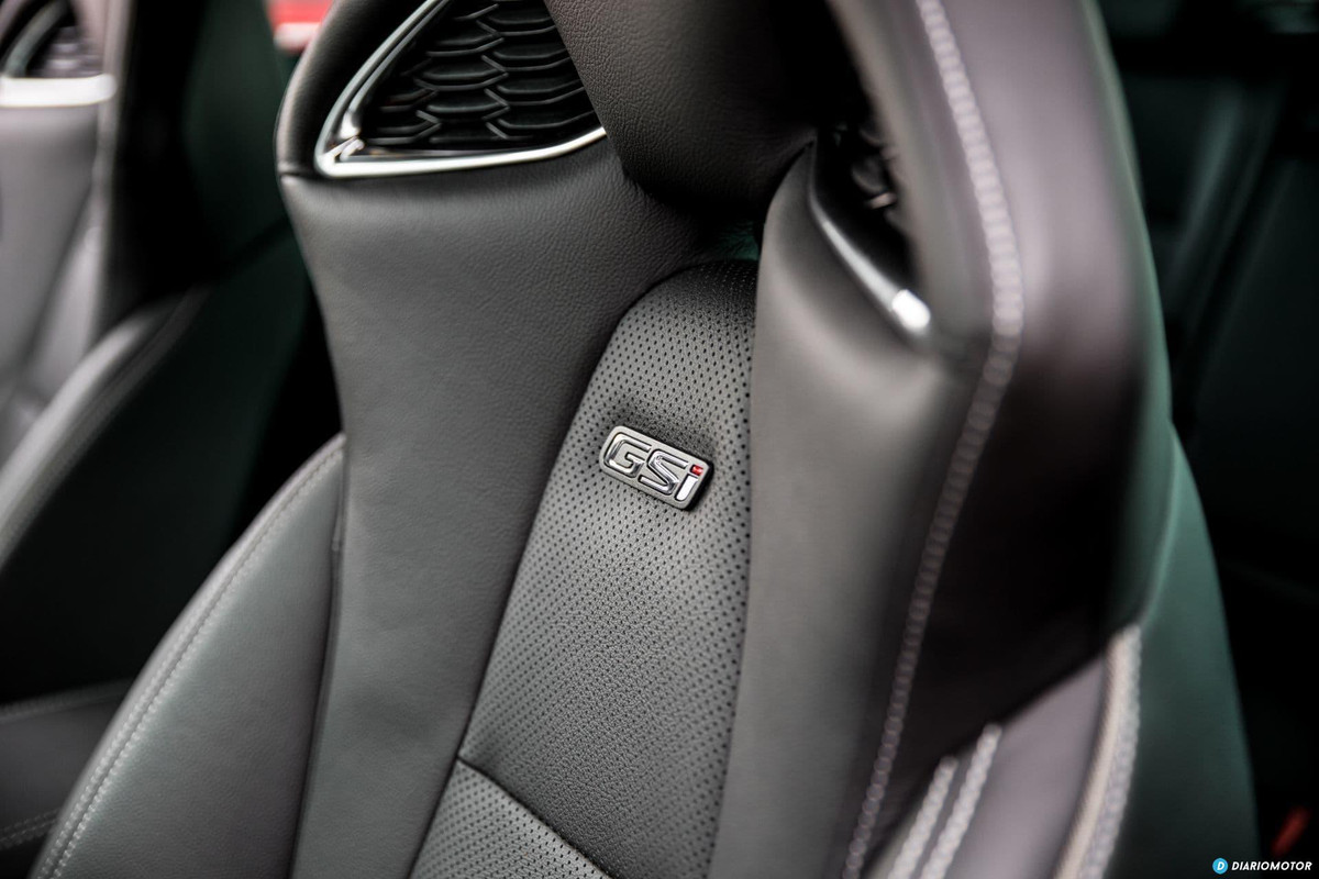 40160166_2172423486328999_967347267805642752_o