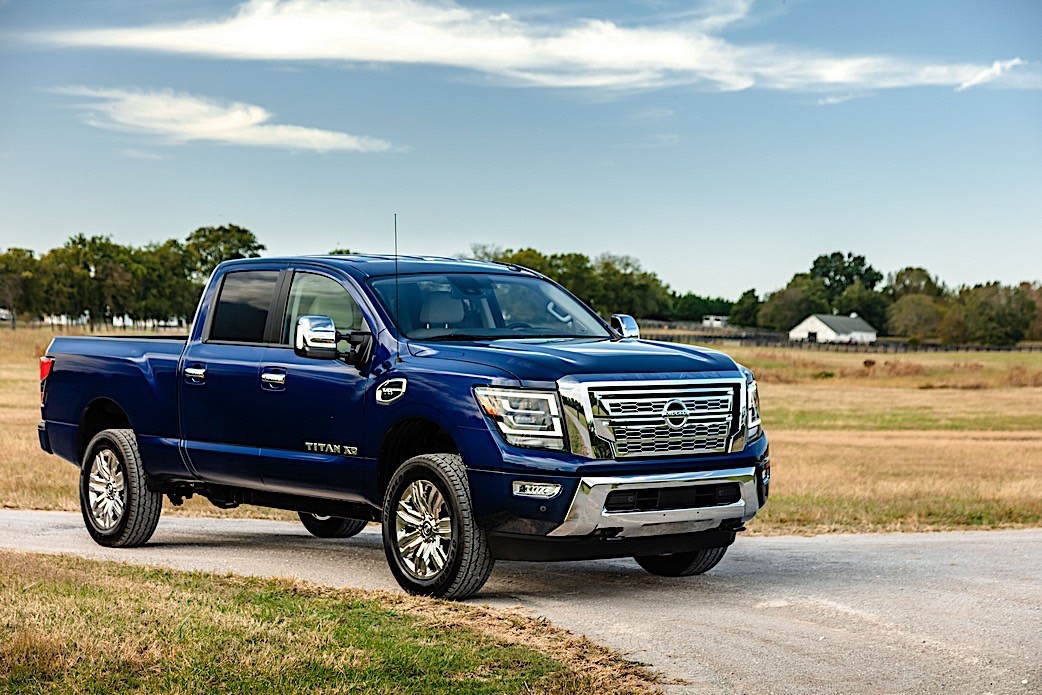 2020 Nissan TITAN XD (35)