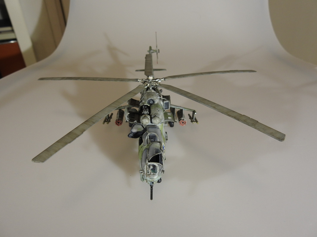 Mi-24 Hind, Zvezda 1/72 - klar DSCN3038