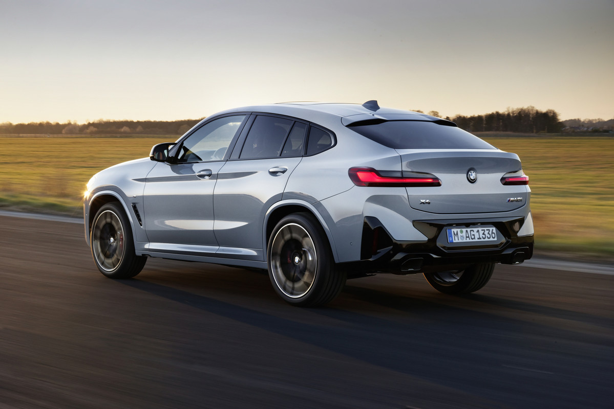 P90424734_highRes_the-new-bmw-x4-m40i-