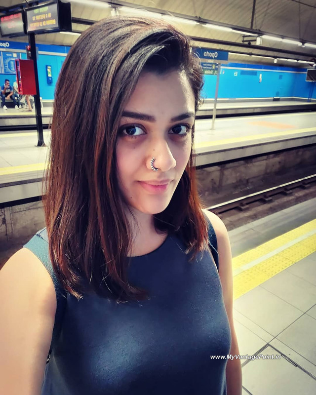 1-Girija-Oak-Godbole-Hot-Photos-HD-Mobile-Wallpaper-In-Western-Outfits-My-Vantage-Point