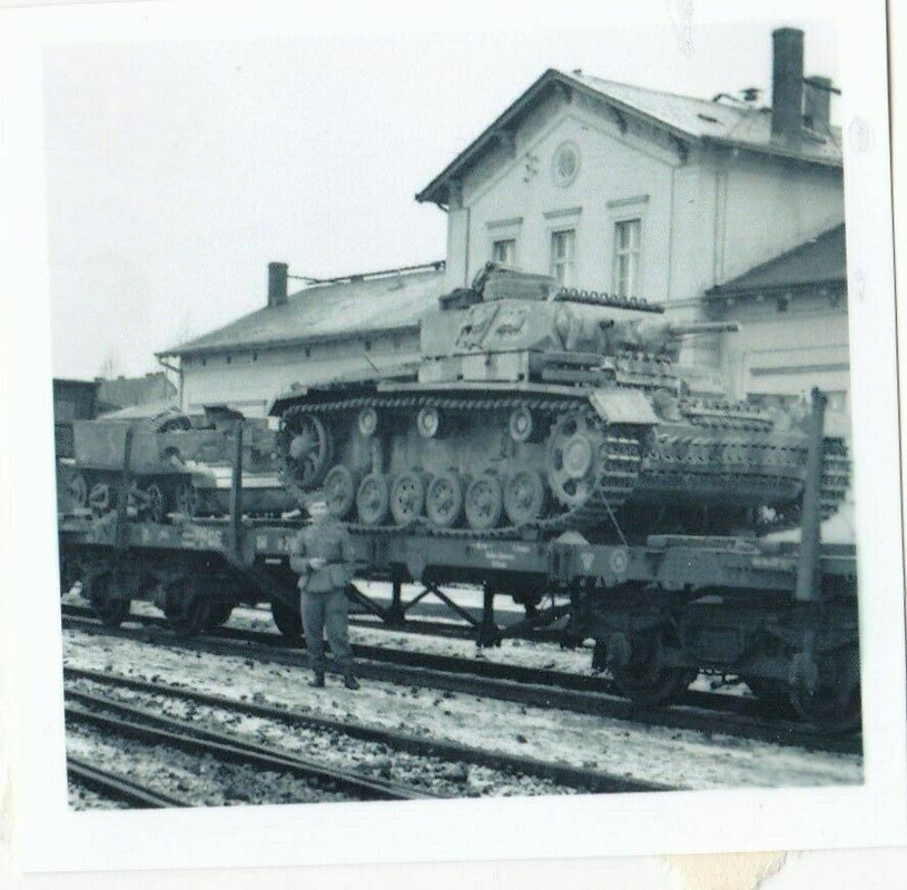 WK2 Foto Deutsches-Reich WH Panzermänner Panzer Wagon an die Front!!!!