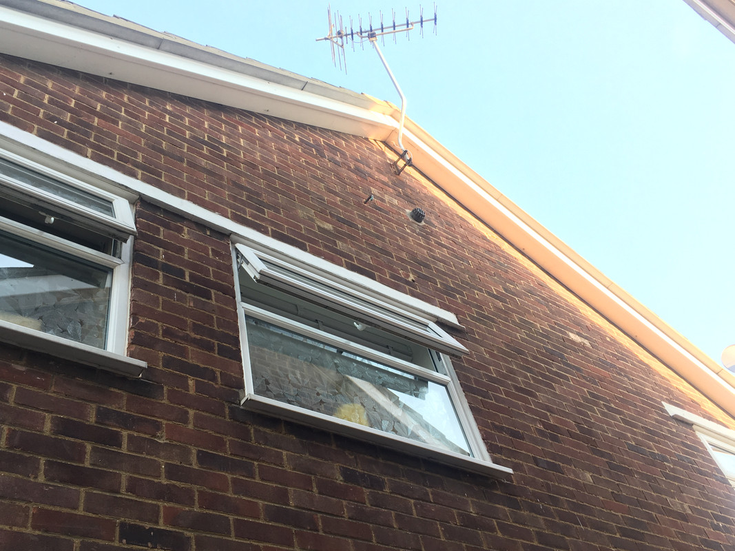 5688BAF1-1FB6-4D2C-B2C9-2A75420BAE34