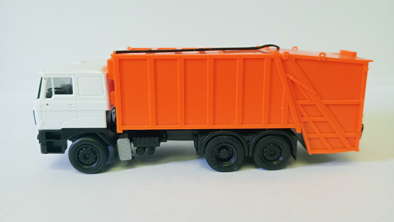 Mach (3747)