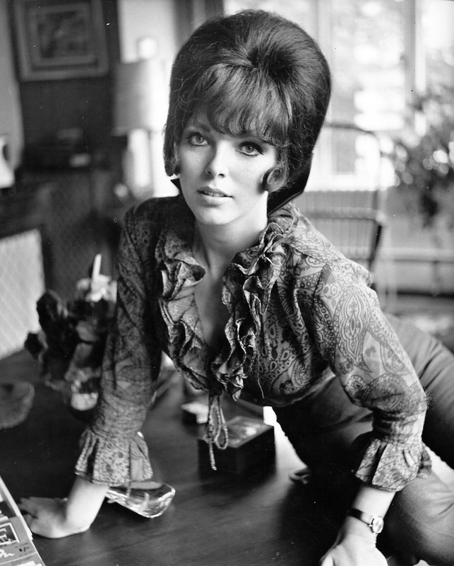 Joan_Collins_g64