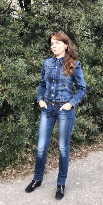 74D39C3F-CF0E-4D4D-A774-D5BBEB6109F4