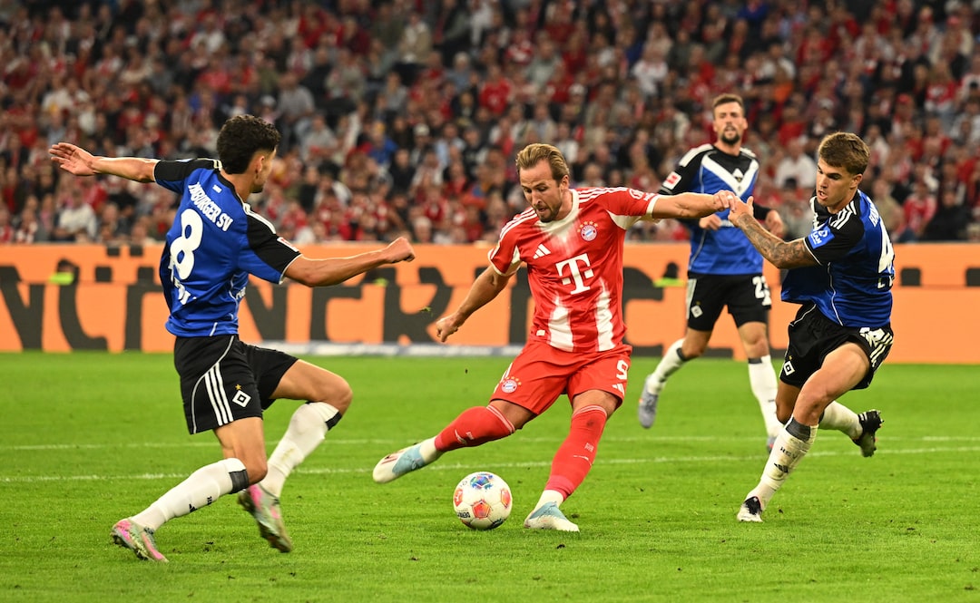 Hamburger vs Bayern Munich, 00h30 ngày 01/02