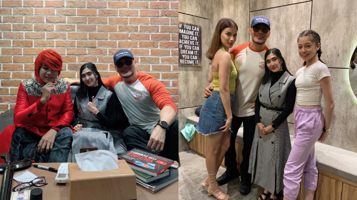 Pesulap merah dan Tika foto bareng keluarga Deddy Corbuzier.
