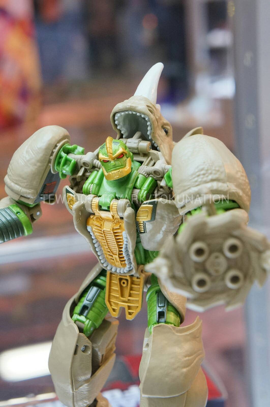 SDCC-2013-Transformers-Generations-036_137411237