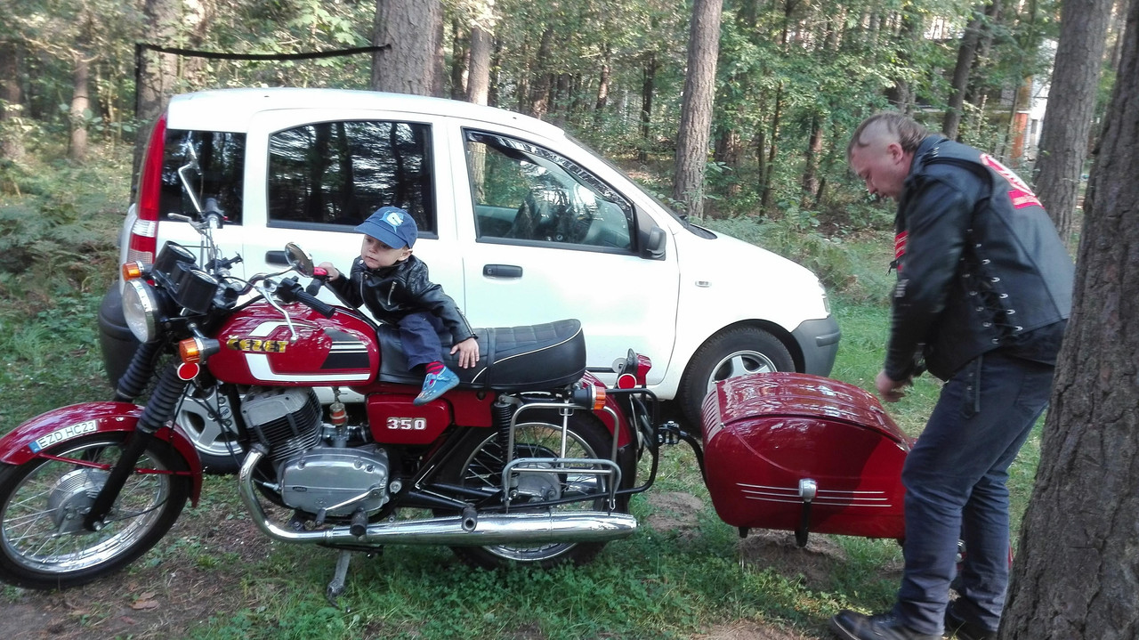 41387853_238407056833453_5508132786449416192_n