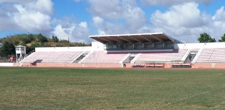 ELVAS: NOVO RELVADO DO ESTÁDIO MUNICIPAL DE ATLETISMO