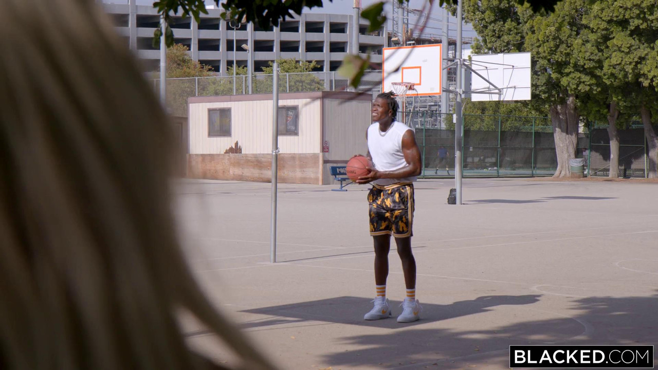 vlcsnap-2023-04-22-19h27m40s100