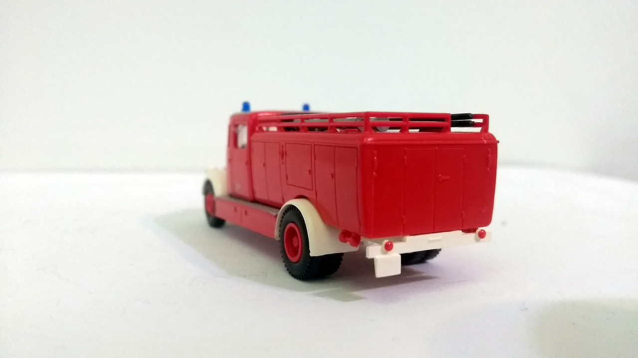 Mach (2438)