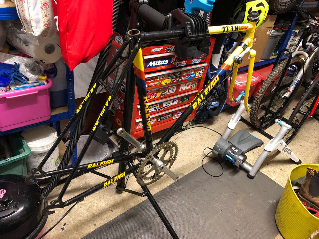 60BC7000-FE2C-404C-9C0B-5610B0FBB800