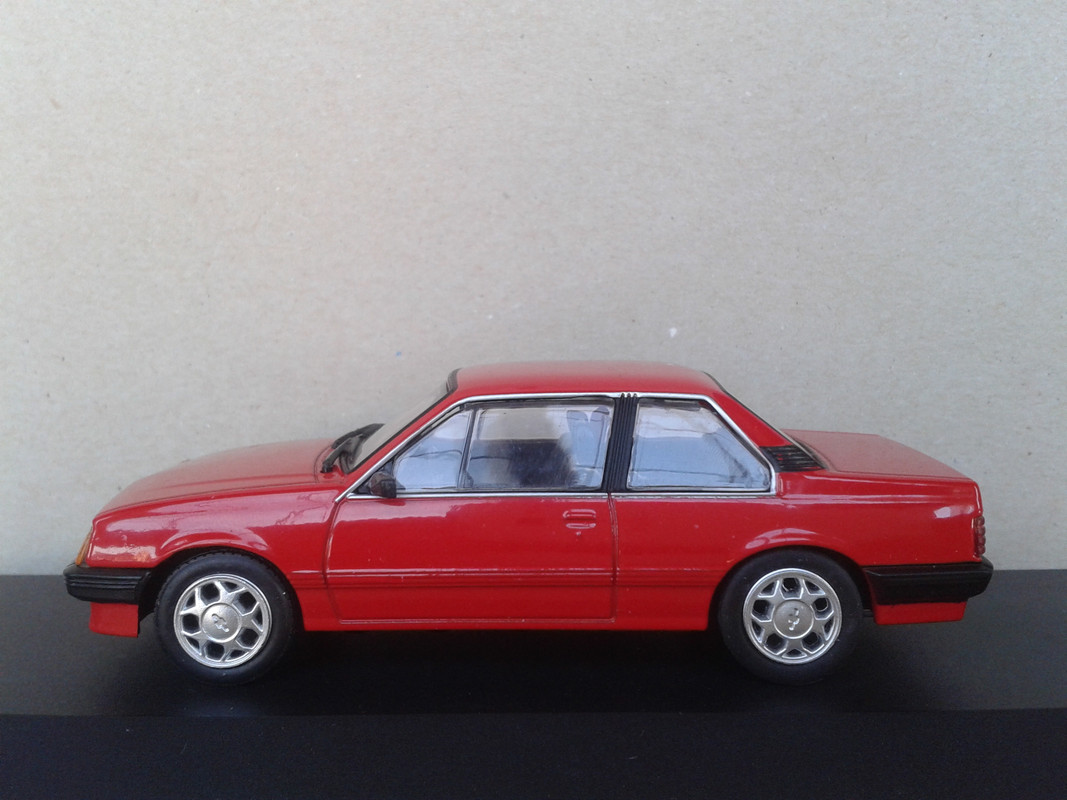 1985 Chevrolet Monza Serie I Sedan 1.8 SLE (Ixo – nº5 Chevrolet Collection) (9)