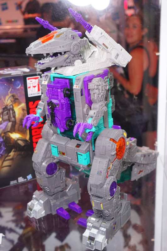 SDCC-2017-Hasbro-Transformers-039