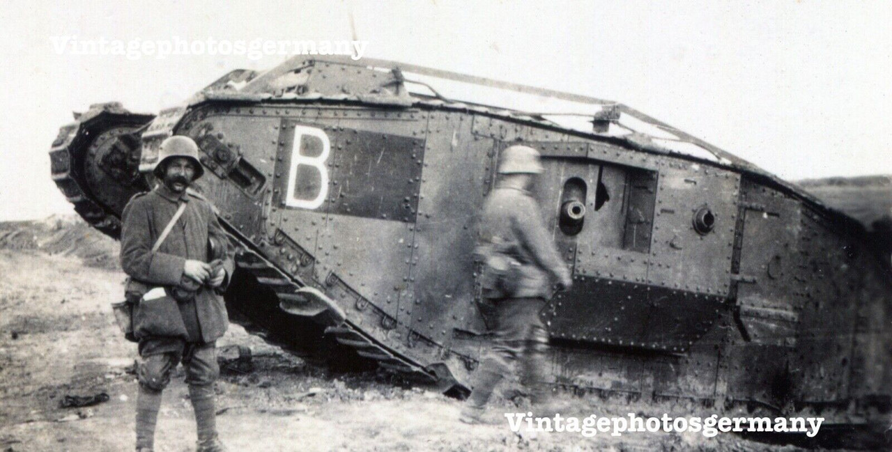 D342 Foto WK1 Belgien - France Flandern März 1918 englischer Panzer Tank Combat (1)