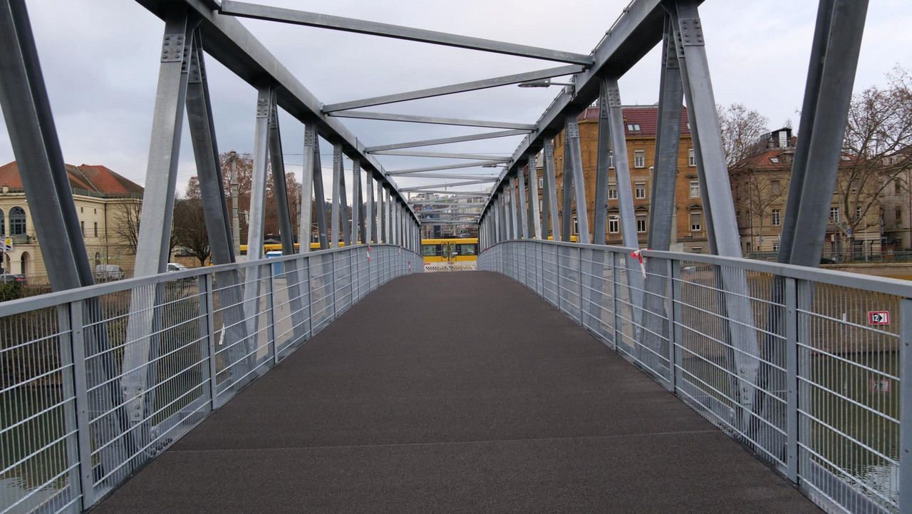 [Bild: 061225-103011-105b.jpg]